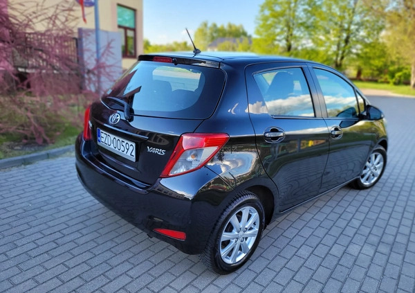 Toyota Yaris cena 30900 przebieg: 54100, rok produkcji 2014 z Radziejów małe 106